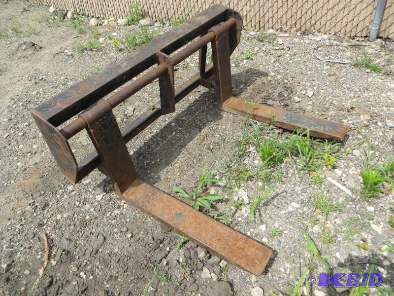 lot 5 image: 3 ft 6 inch x 24 inch Forks off a Mustang&nbs...