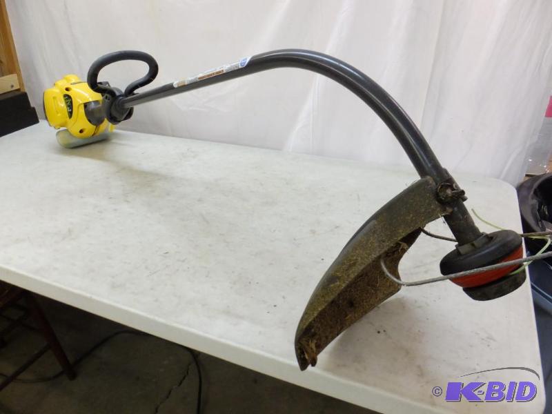 lot 14 image: GrassWeed Trimmer