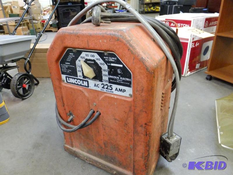 lot 18 image: Arc Welder