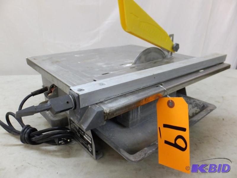 lot 19 image: Tile Saw