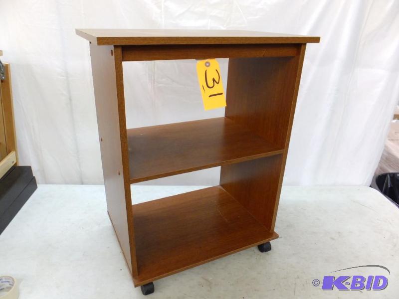 lot 31 image: Utility Table