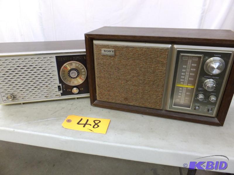 lot 48 image: Radios