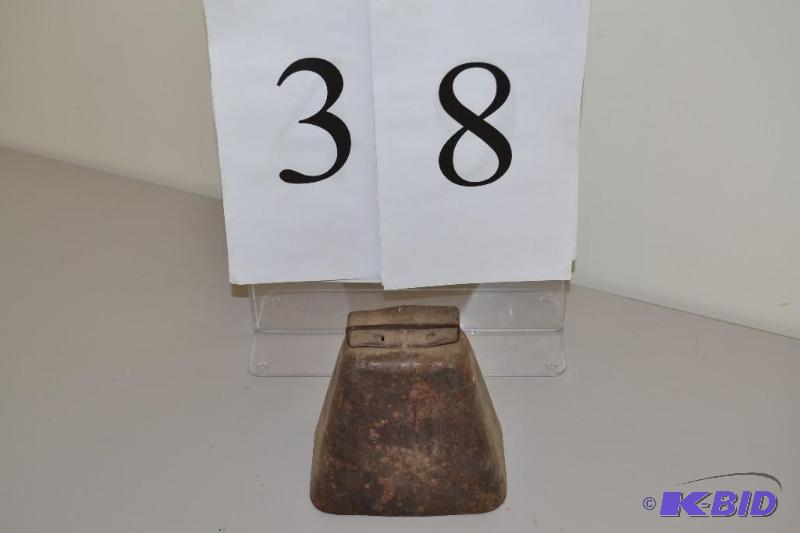 lot 38 image: Vintage cow bell