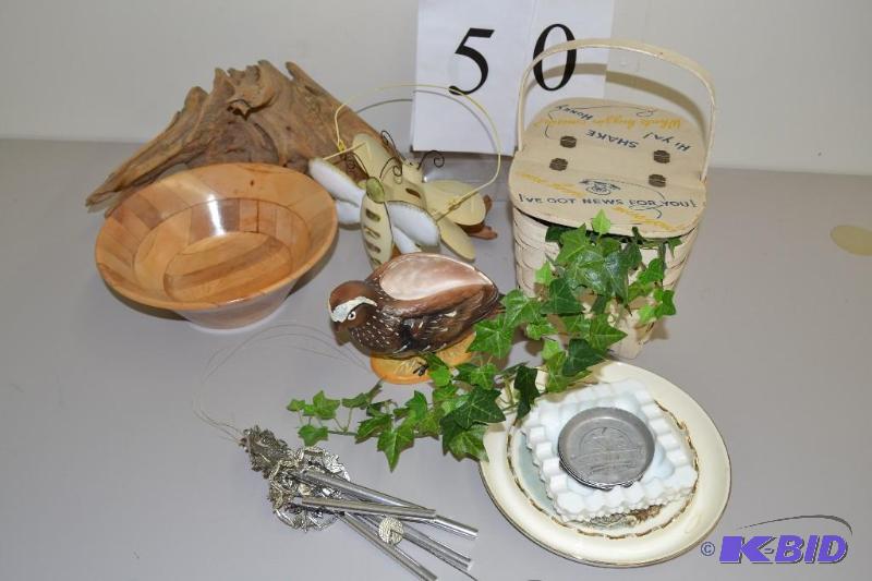 lot 50 image: Misc home dcor