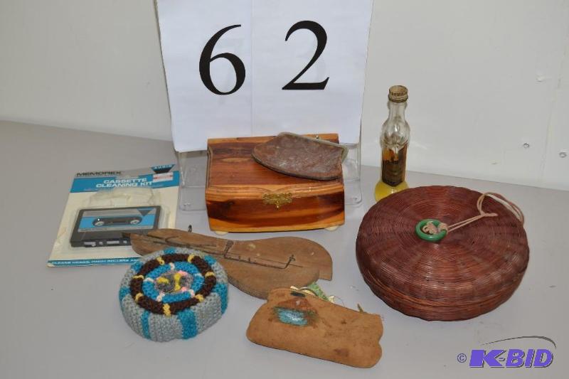 lot 62 image: Sewing basket with contents, trinket box