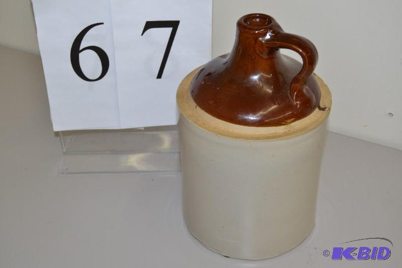 lot 67 image: Shoulder jug