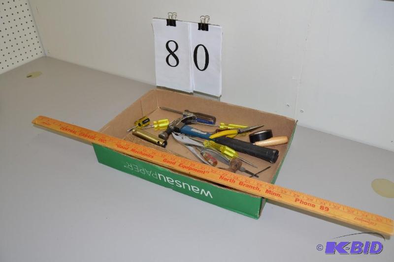 lot 80 image: 1963 Cevrolet yardstick - misc tools