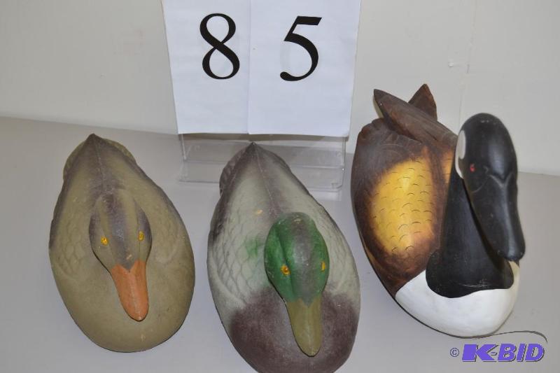 lot 85 image: Duck decoys