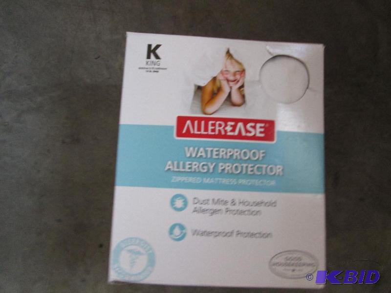 lot 150 image: waterproof allergy protector zippered mattres...