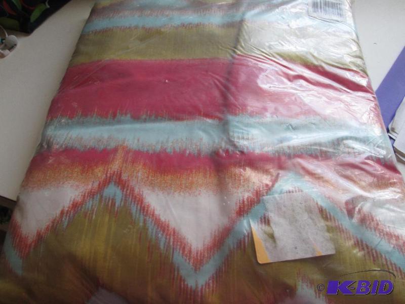 lot 160 image: Boho Boutique zazza Duvet cover set king size...