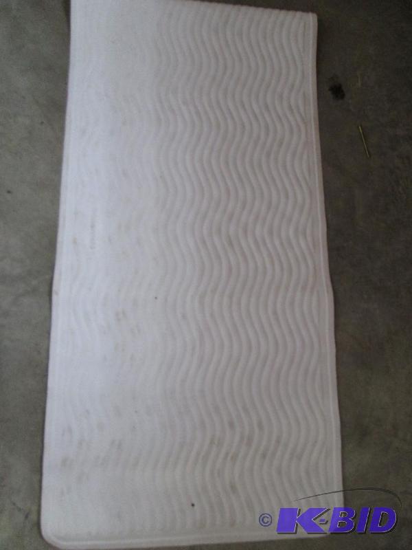 lot 166 image: bath tub rug white...