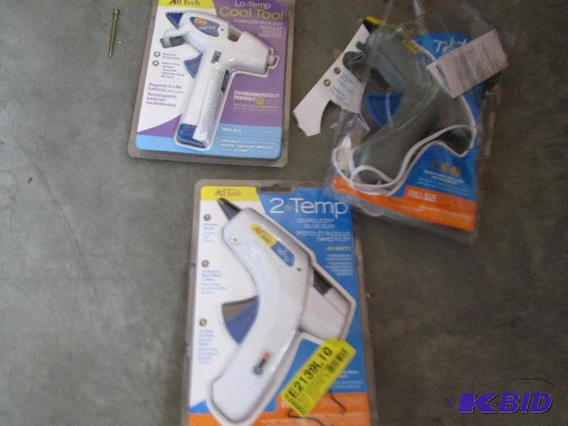 lot 170 image: lot of 3 hot glue guns not tested...