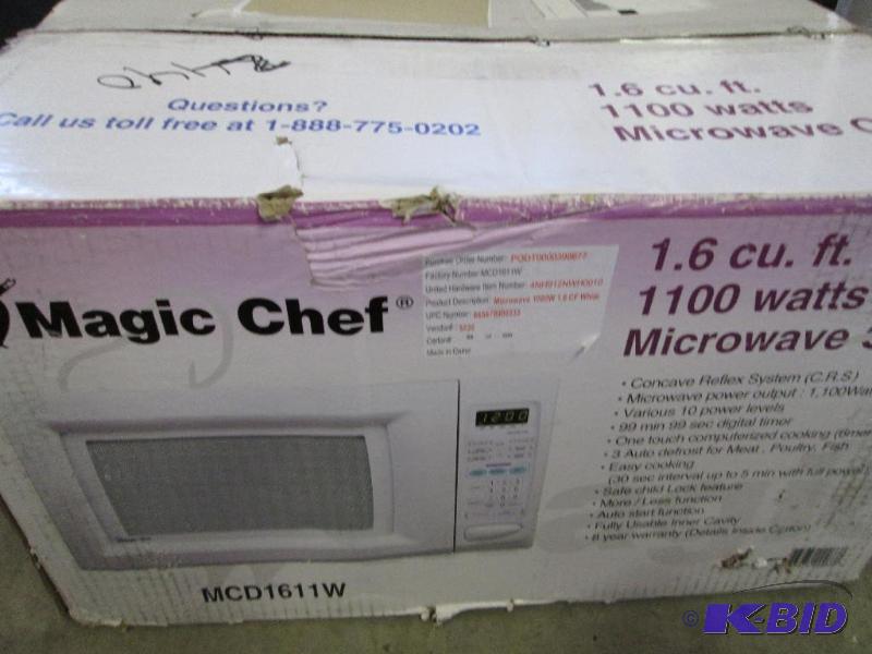 lot 179 image: magic chef 1.6 cubic foot 1100 watt microwave...