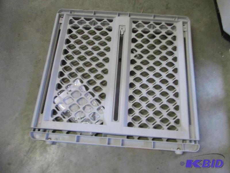 lot 180 image: gray baby gate one inner piece is chipped but...
