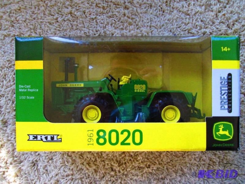 lot 207 image: Ertl John Deere Prestige 8020   13...