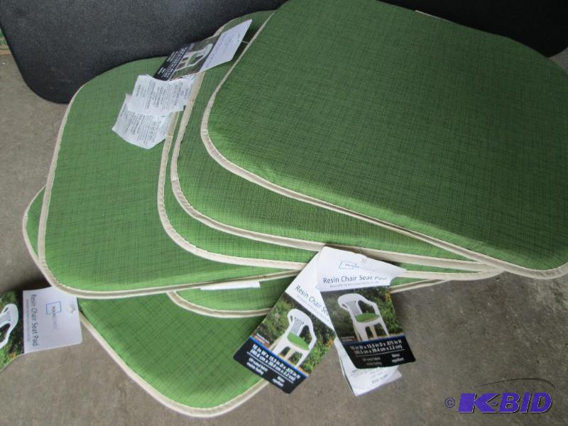 lot 30 image: Set of patio furniture covers...
