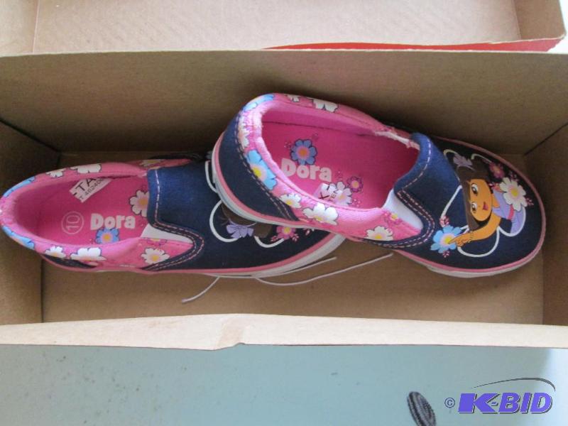 lot 39 image: Pair of Dora size 10 kids shoes, appear new...