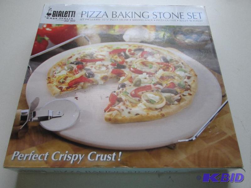lot 41 image: Bialetti pizza baking stone...