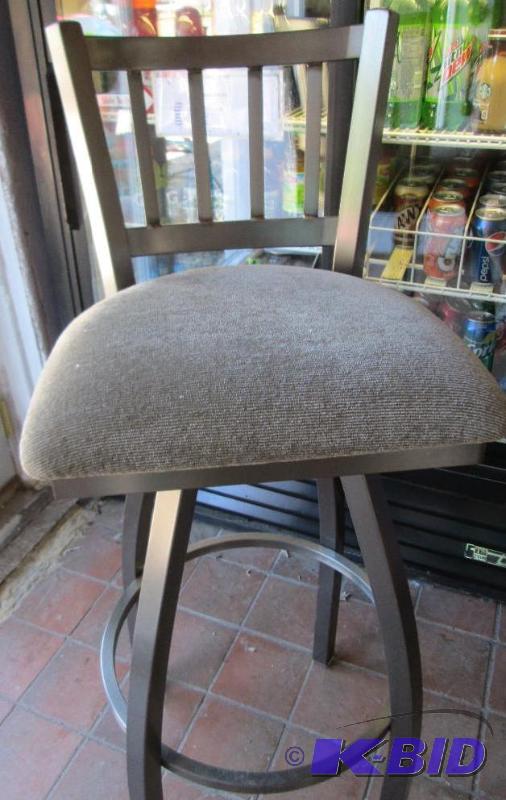 lot 65 image: Nice solid metal fram swivel seat chair with ...