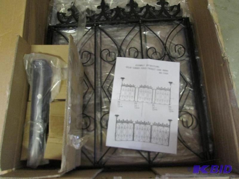 lot 86 image: Metal garden fence accent with solar lights...