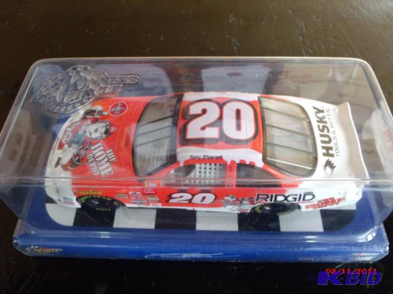 Tony Stewart - Home Depot Coke Bears 124 Scale Die Cast
