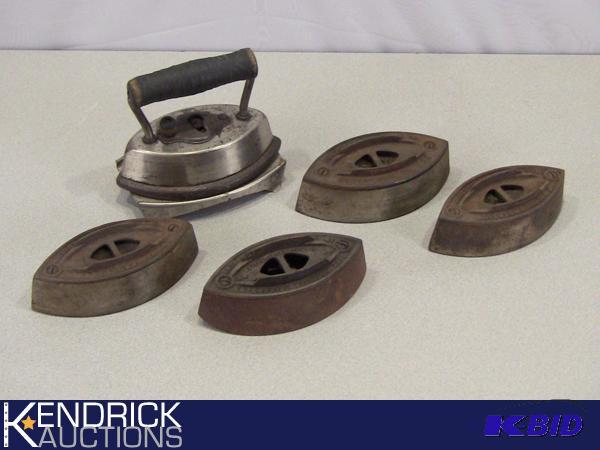 lot 13 image: Lot of Antique Sad Irons