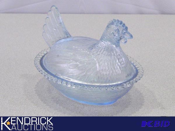 lot 29 image: Vintage Blue Glass Nesting Hen Dish