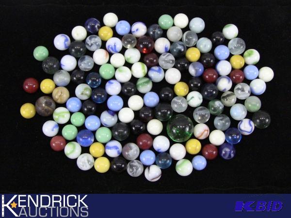 lot 38 image: Lot of Vintage Marbles