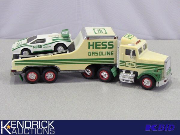 lot 52 image: 1991 Hess Gasoline Toy Truck with 1991 Lamborghini