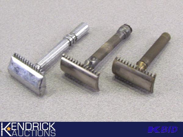 lot 85 image: Lot of Collectible Vintage Metal Razors