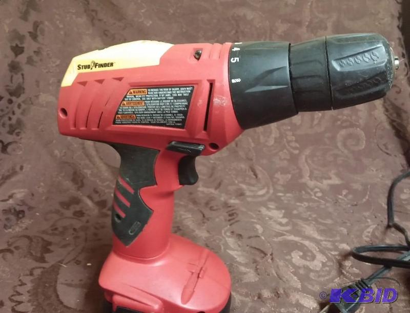 lot 6 image: Cordless Skill Drill with stud finder with ba...