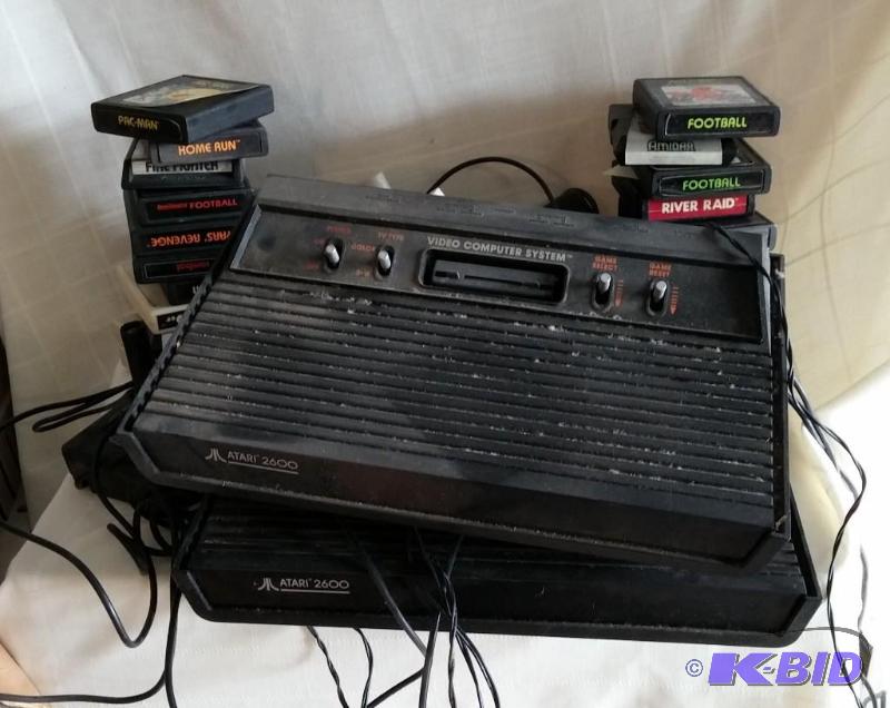 lot 28 image: VINTAGE STILL WORKING COMPLETE Atari Game...