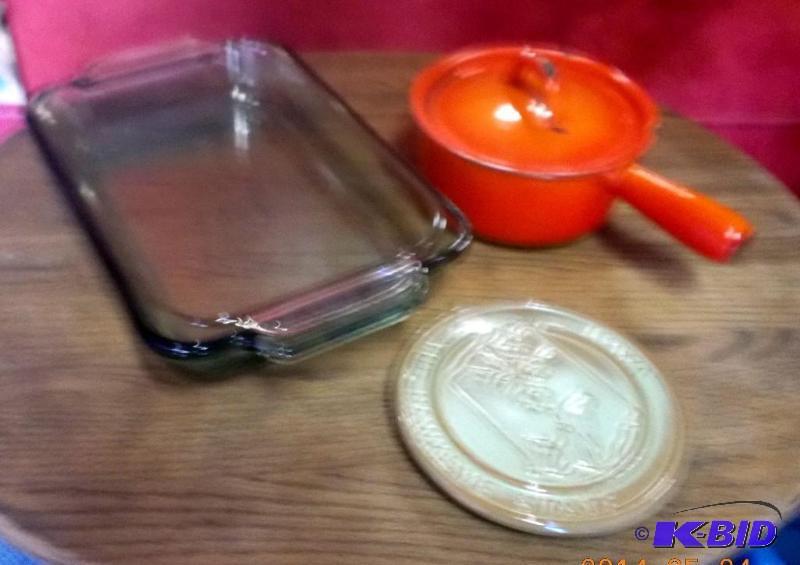 lot 31 image: Glass Cake Pans and Vintage Pot...