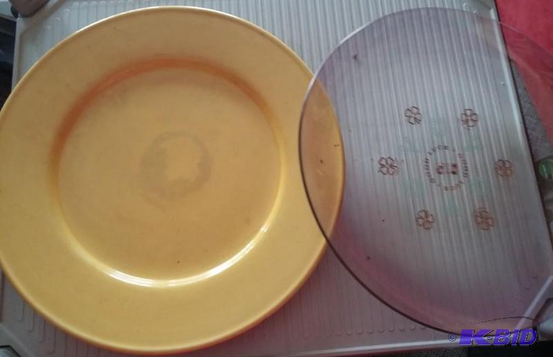 lot 51 image: 2 LARGE serving plates....