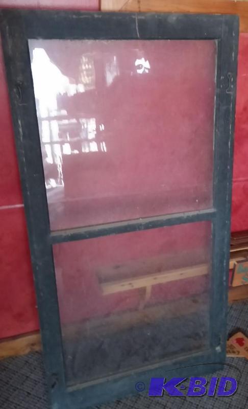 lot 55 image: 2 Pane Vintage Window...