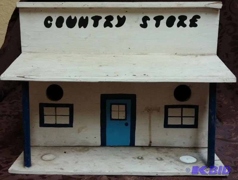 lot 57 image: Country Store Bird House...