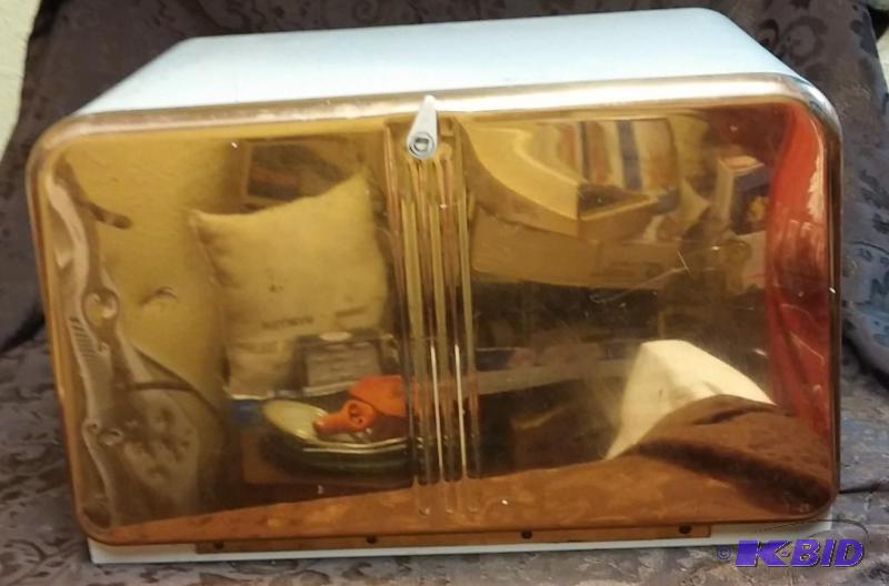 lot 61 image: Vintage Bread Box--GREAT SHAPE...