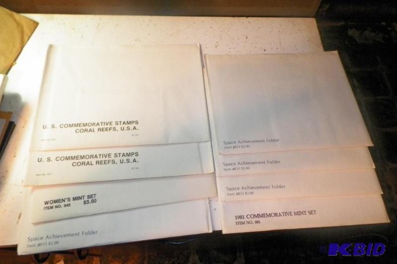 US Commemorative Mint Sets with Stamps