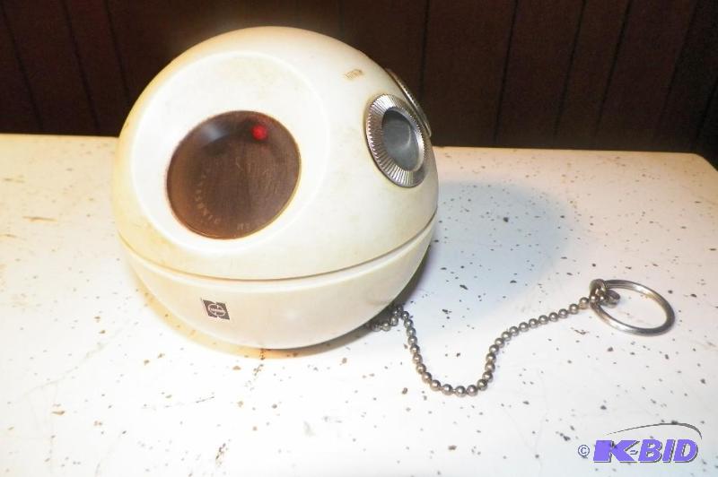 Panapet Model R70, 1970s Radio