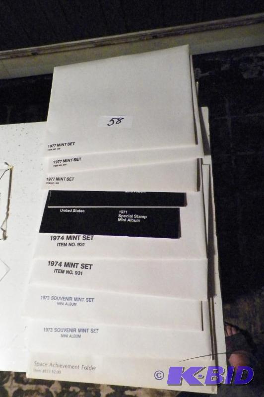 U. S. Year Sets Stamp Folders