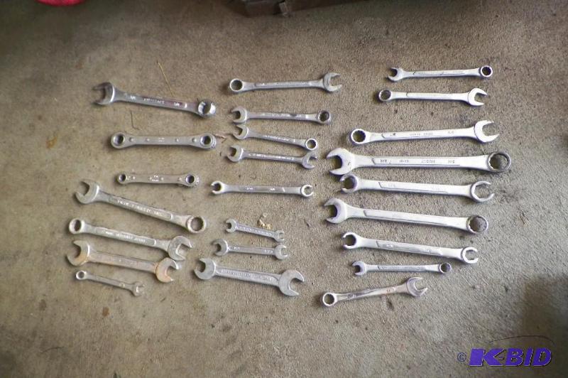 lot 12 image: Assortment of Wrenches