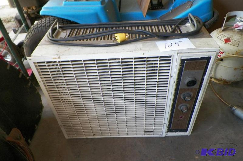 lot 125 image: Sears Kenmore Large Fan