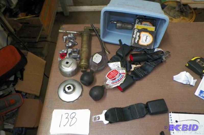 lot 138 image: Misc. Car items