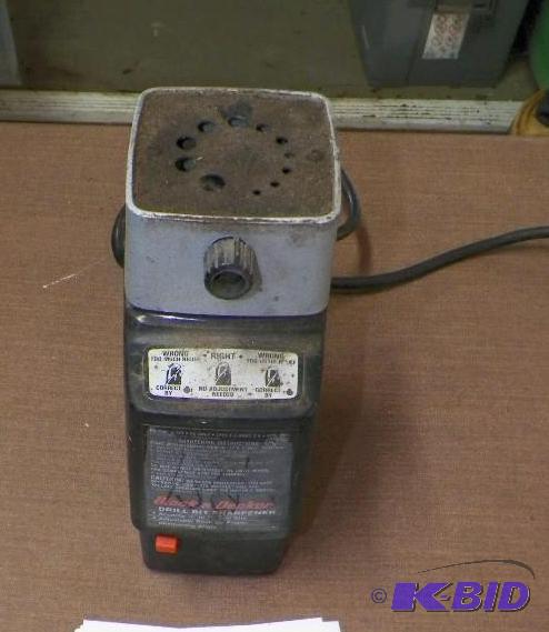 lot 139 image: Black & Decker 7980 Drill Bit Sharpener