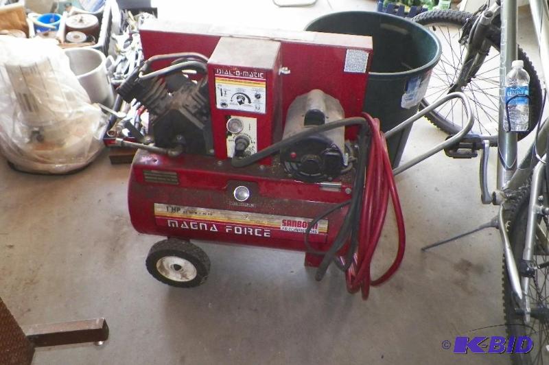 lot 167 image: Sandborn 1 hp Air Compressor