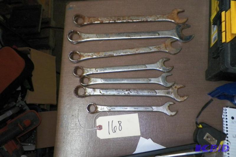 lot 168 image: Huskie Large Wrenches
