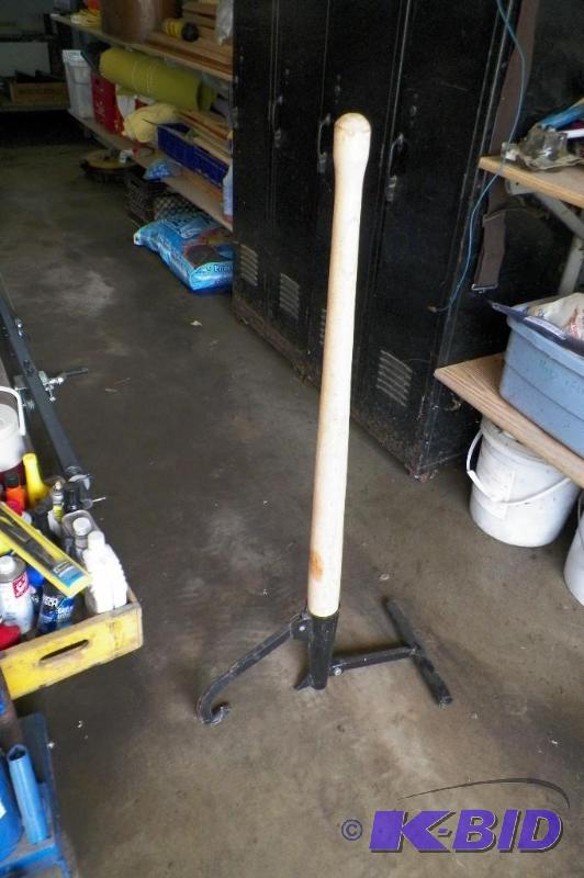 lot 198 image: Log Grabber