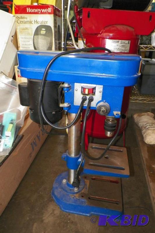 lot 4 image: 5 Speed Mini Drill Press