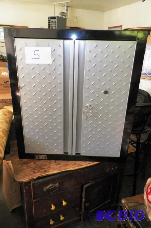 lot 5 image: Gladiator Cadet Locking Wall Tool Cabinet