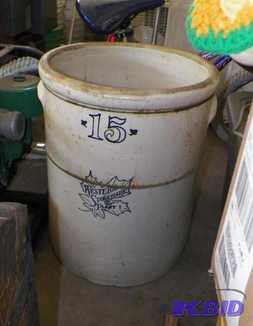 lot 59 image: Western Stoneware 15 Gallon Crock